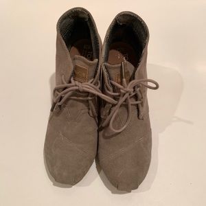TOMS Desert Taupe Suede Women's Booties 7.5